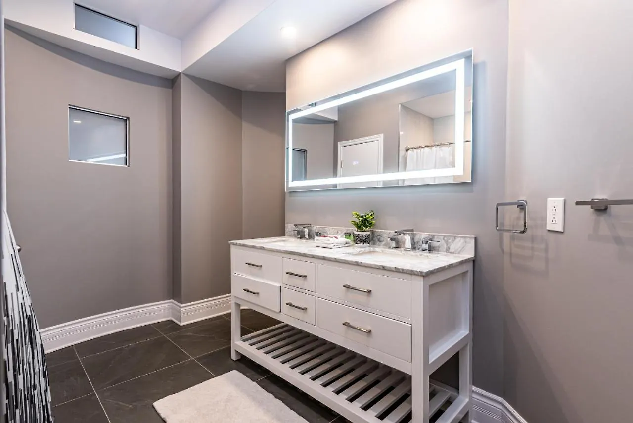 Apartment Family Friendly 3-Bedroom Beauty In Le Plateau By Denstays Montreal Canada