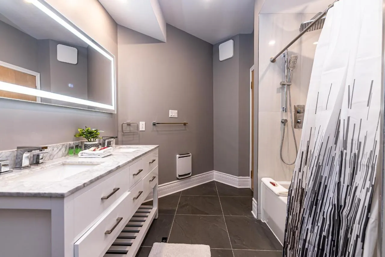 Family Friendly 3-Bedroom Beauty In Le Plateau By Denstays Montreal Canada