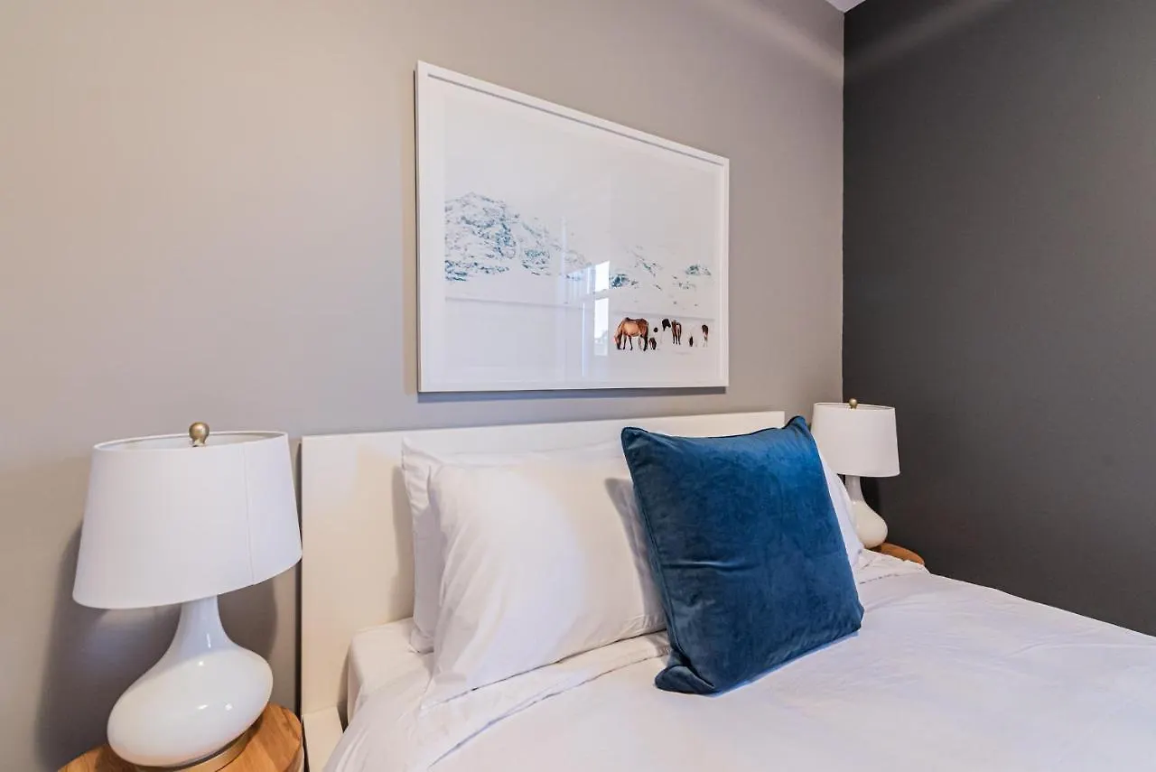 Family Friendly 3-Bedroom Beauty In Le Plateau By Denstays Montreal