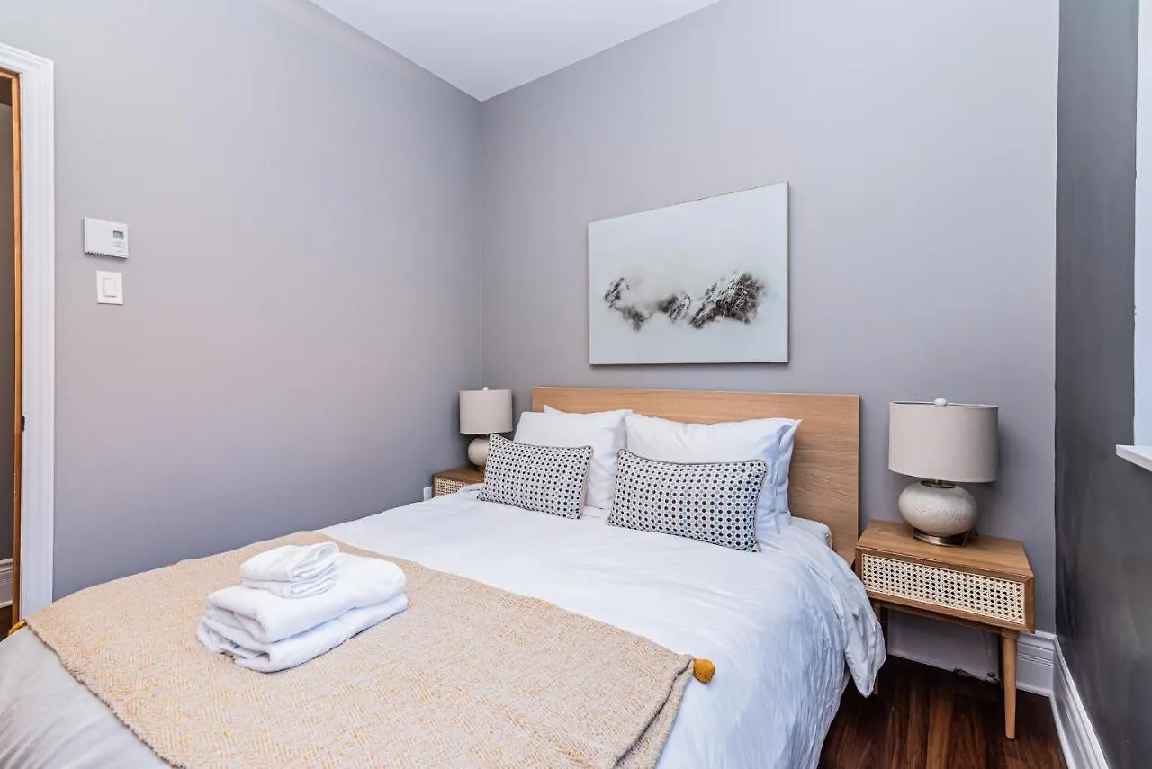 Apartment Family Friendly 3-Bedroom Beauty In Le Plateau By Denstays Montreal