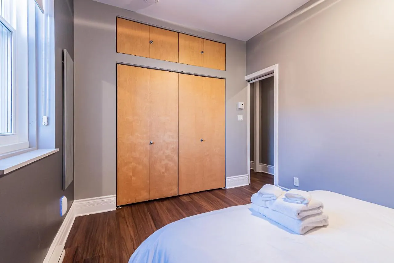 Family Friendly 3-Bedroom Beauty In Le Plateau By Denstays Montreal